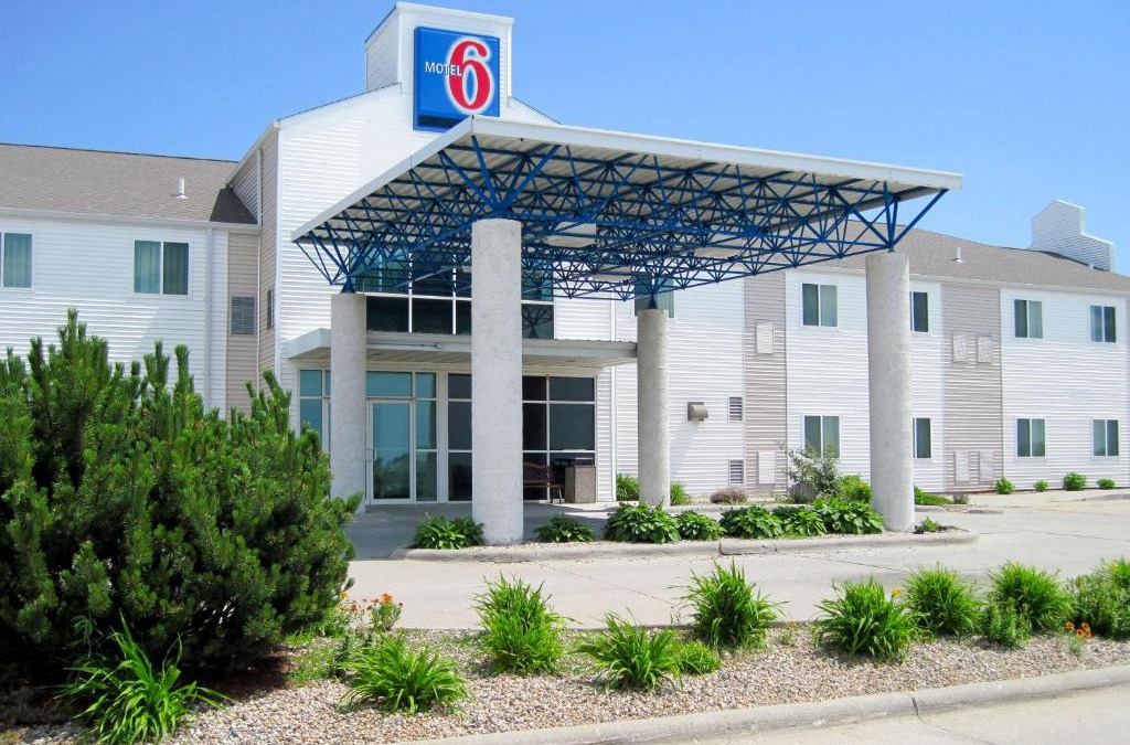 Avoca Hotel | Motel 6-Avoca, IA