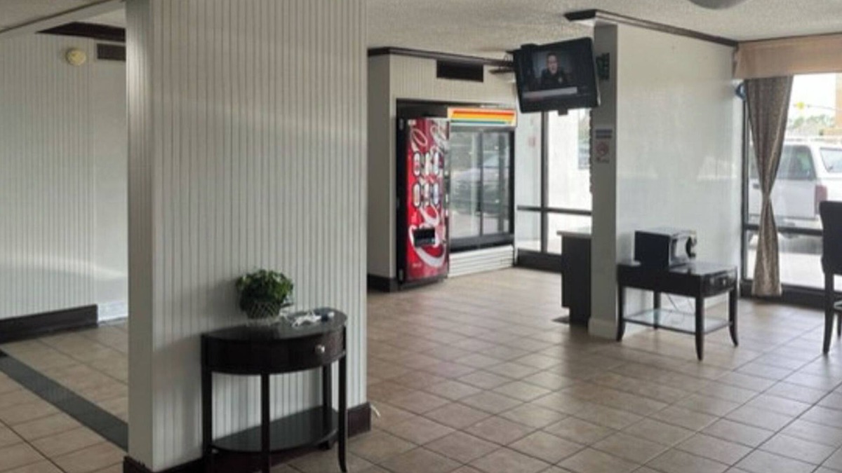 Broadmoor Hotel | Motel 6 Baton Rouge, LA - East - I-12