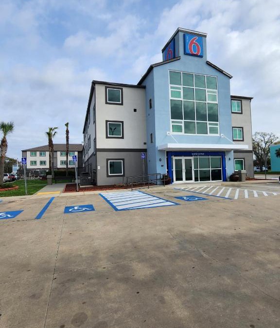 Biloxi Hotel | Motel 6-Biloxi, MS - Beach