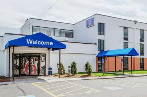 Brockton Hotel | Motel 6-Brockton, MA