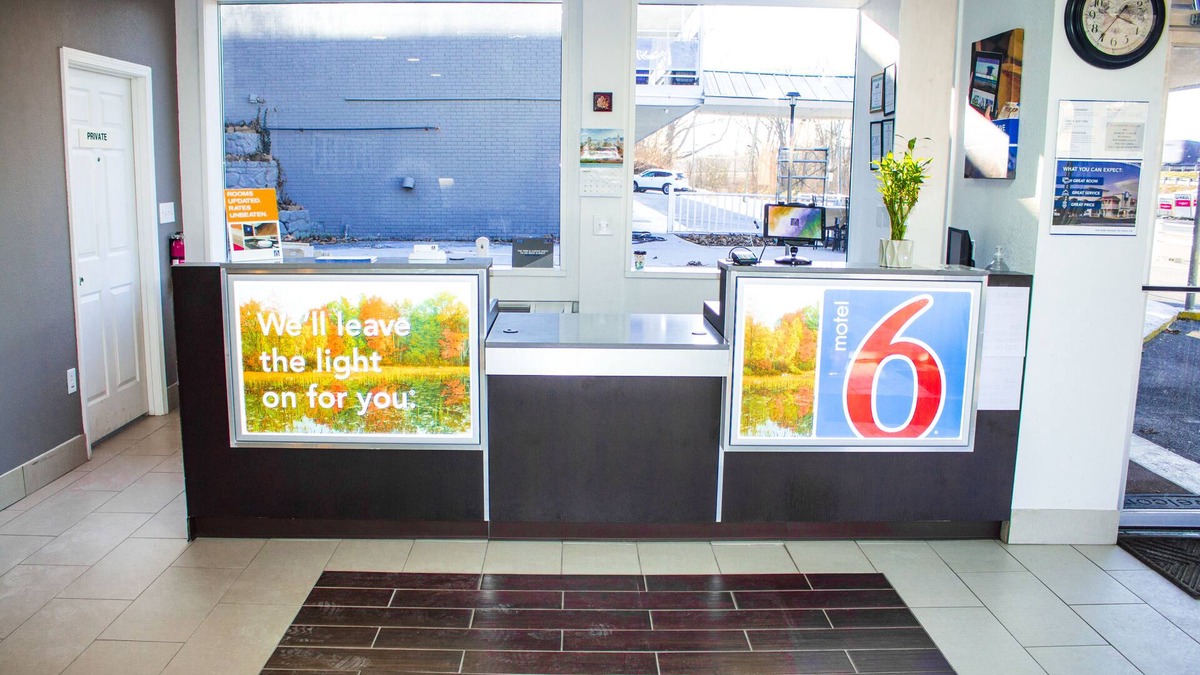 Chilhowie Hotel | Motel 6 Chilhowie, VA I-81
