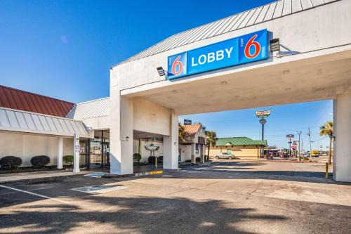 Florence Hotel | Motel 6-Florence, SC