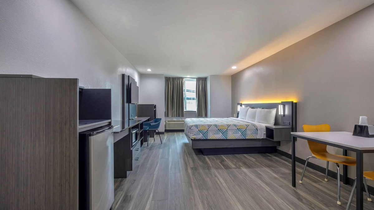 Fort Worth Hotel | Motel 6 Fort Worth, TX - Burleson