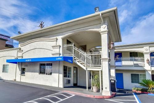 Garden Grove Hotel | Motel 6 Garden Grove
