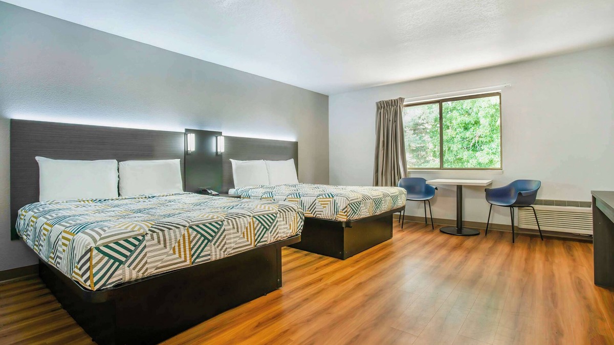 City Central Hotel | Motel 6 Gresham, OR - Portland