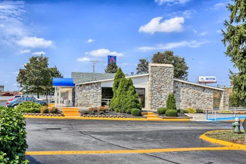 Halfway Hotel | Motel 6 Hagerstown MD