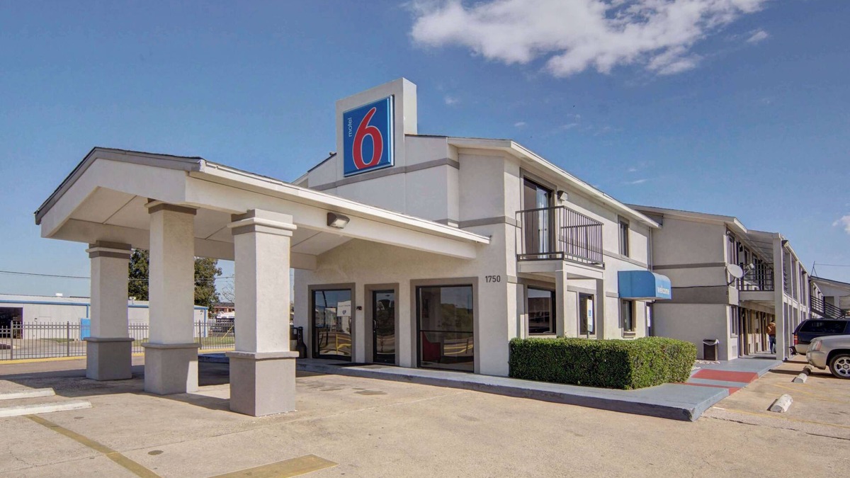Lancaster Hotel | Motel 6 Lancaster, TX - DeSoto - Lancaster