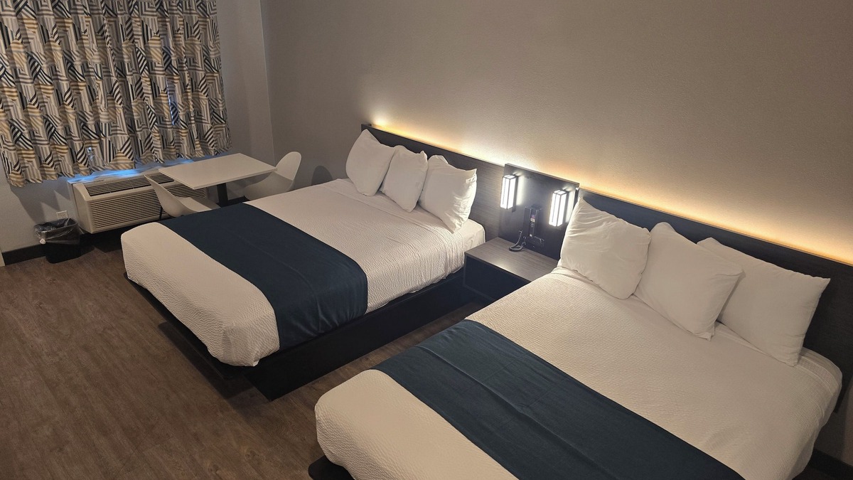 Westlake South Hotel | Motel 6 Los Angeles, CA - Downtown