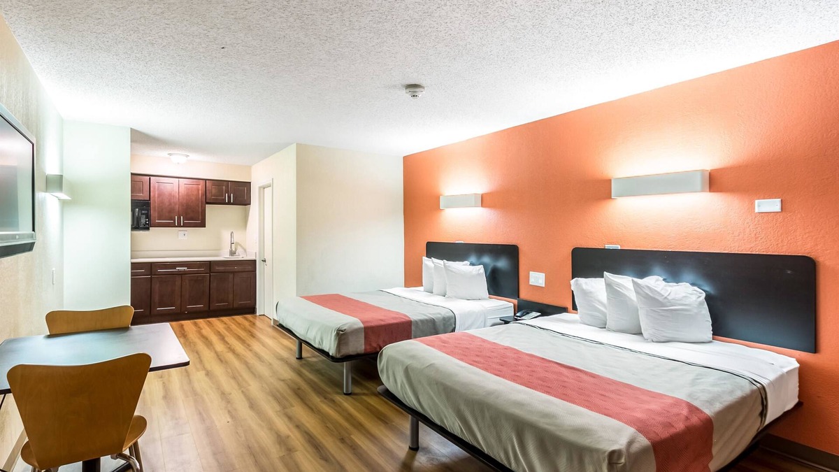 New Brunswick Hotel | Motel 6 New Brunswick