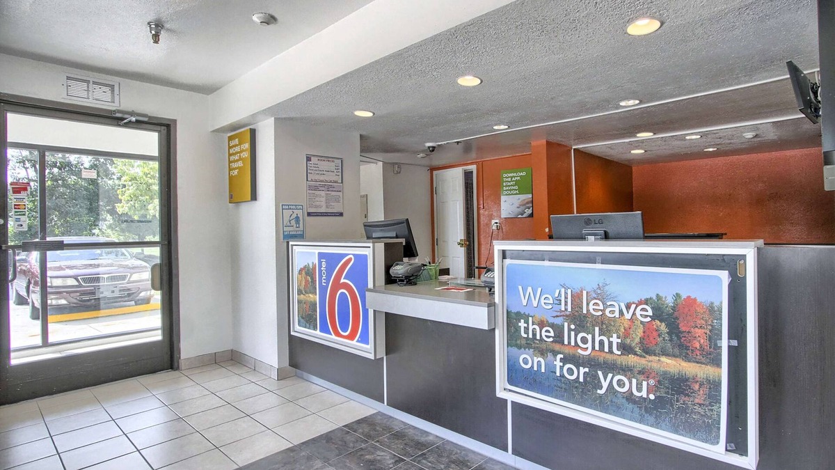 New Cumberland Hotel | Motel 6 New Cumberland, PA - Harrisburg - Hershey South
