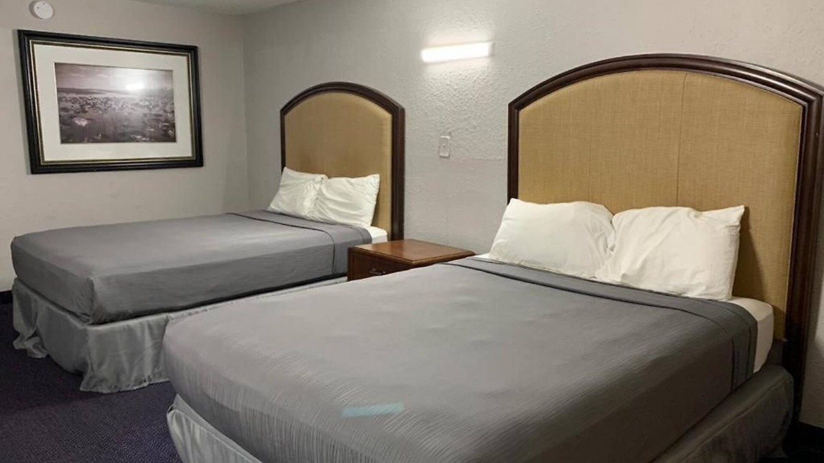 New Port Richey Hotel | Motel 6 New Port Richey, FL