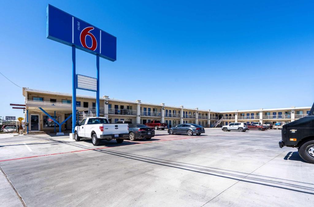 Odessa Hotel | Motel 6-Odessa, TX - 2nd Street