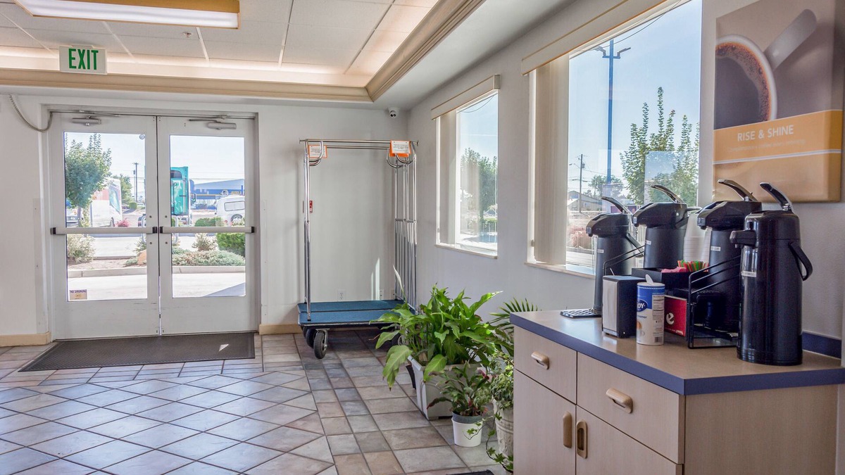 Redmond Hotel | Motel 6 Redmond, OR
