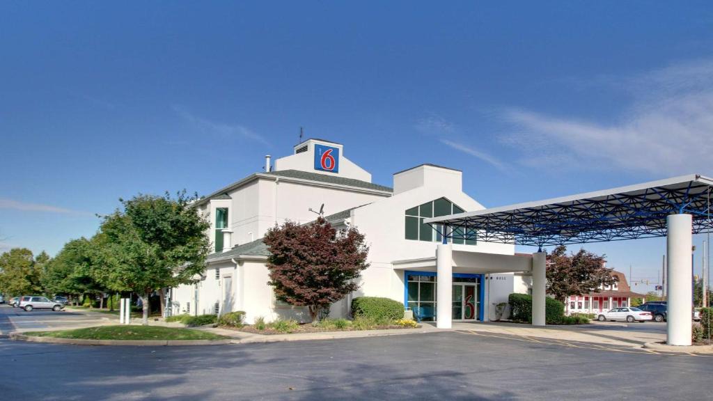 Springfield Hotel | Motel 6-Springfield, IL I-55 I-72