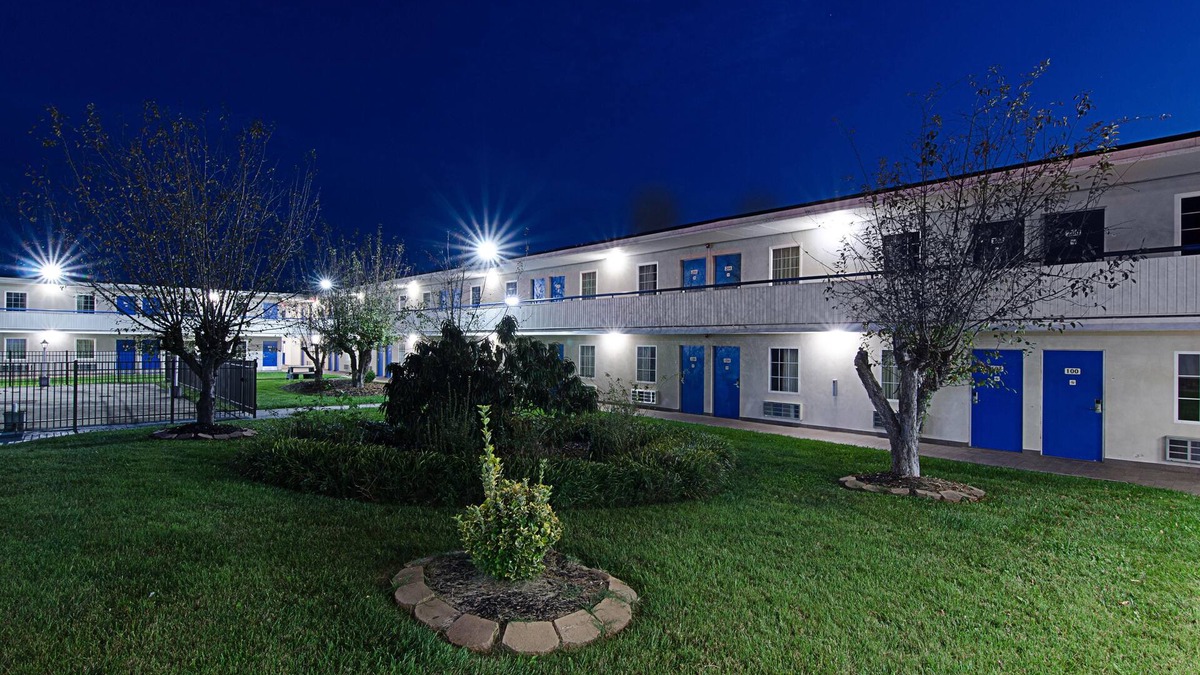 Staunton Hotel | Motel 6 Staunton, VA