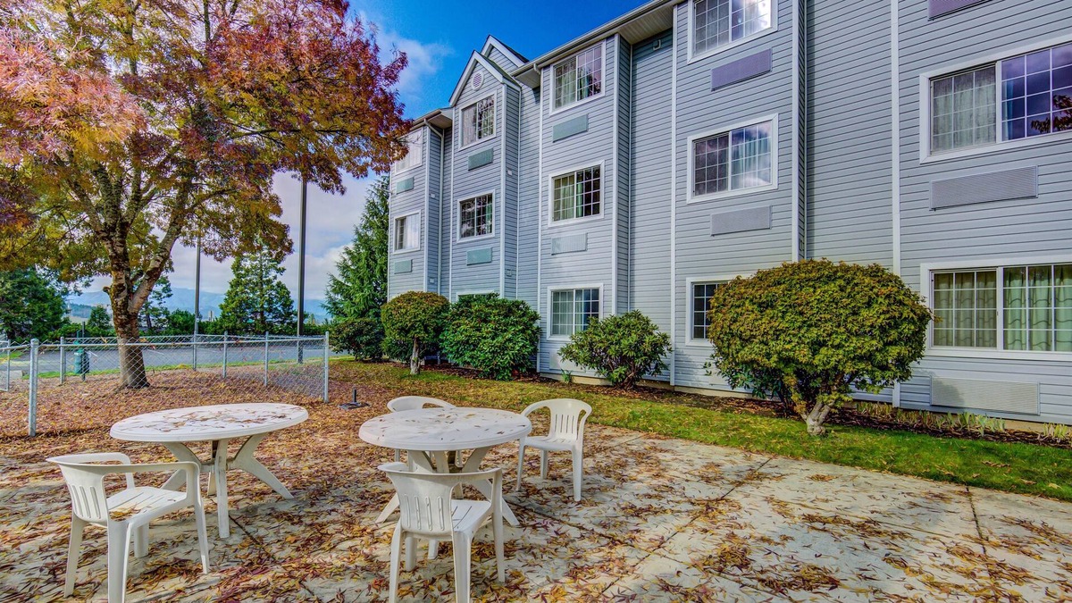 Sutherlin Hotel | Motel 6 Sutherlin, OR