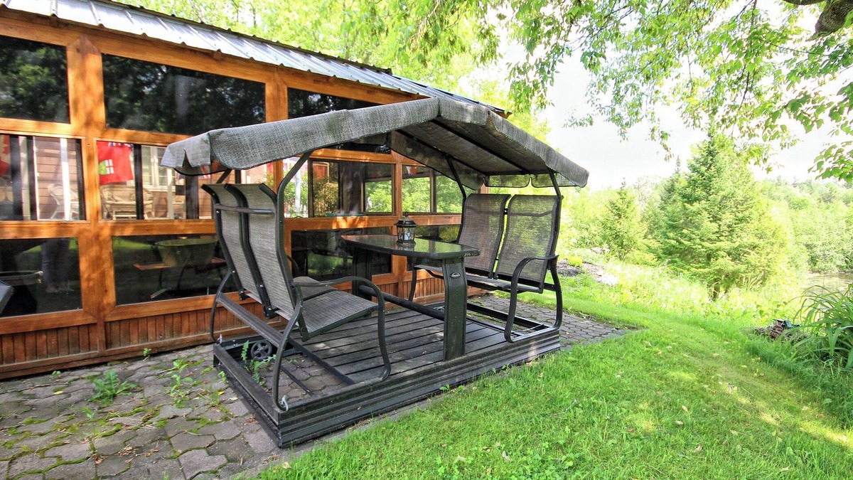 Shefford Hotel | Motel des deux lacs
