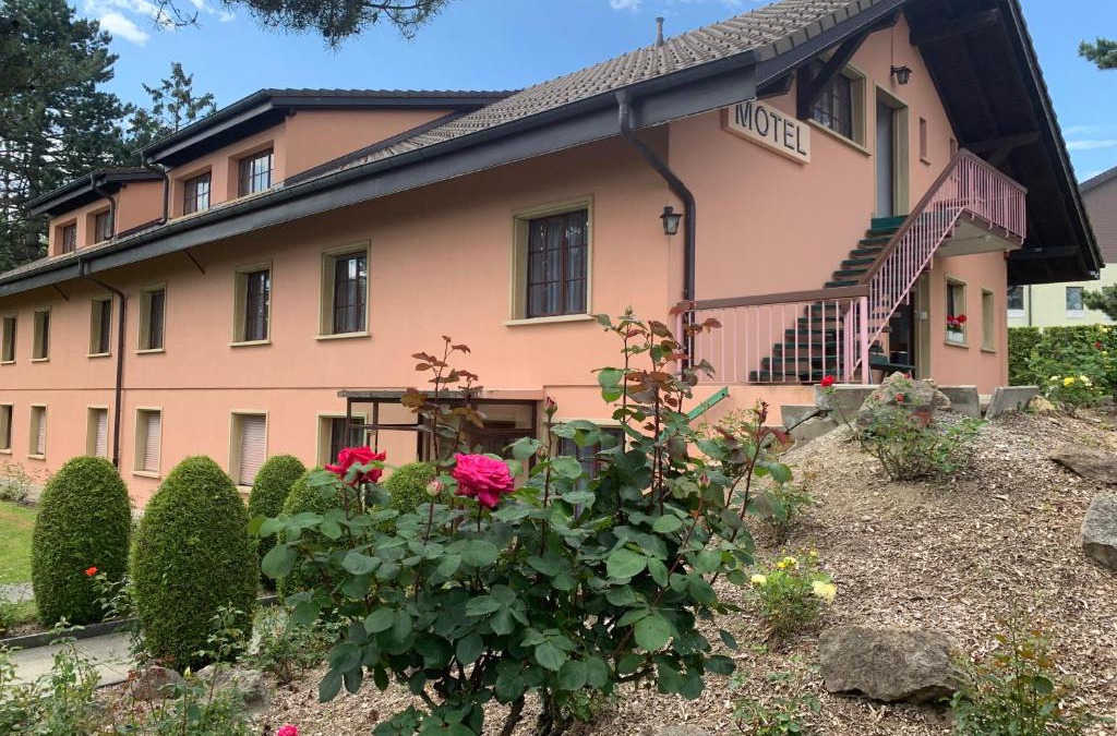 Servion Hotel | Motel des fleurs