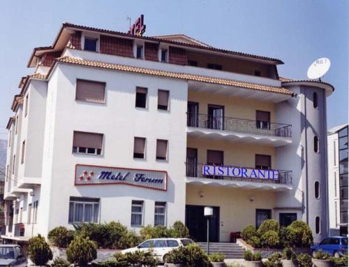 Polla Hotel | Motel Forum