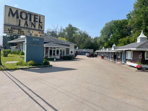Duberger-Les Saules Hotel | Motel Jann