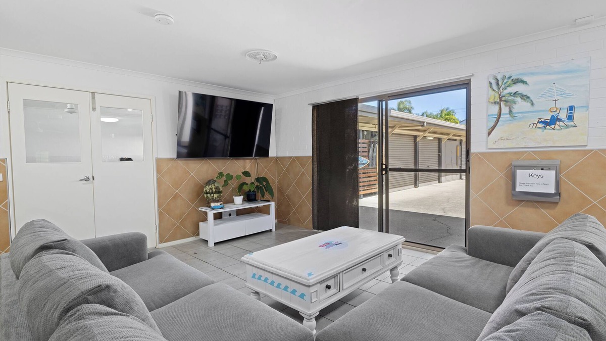 Caloundra Hotel | Motel Sunshine Coast