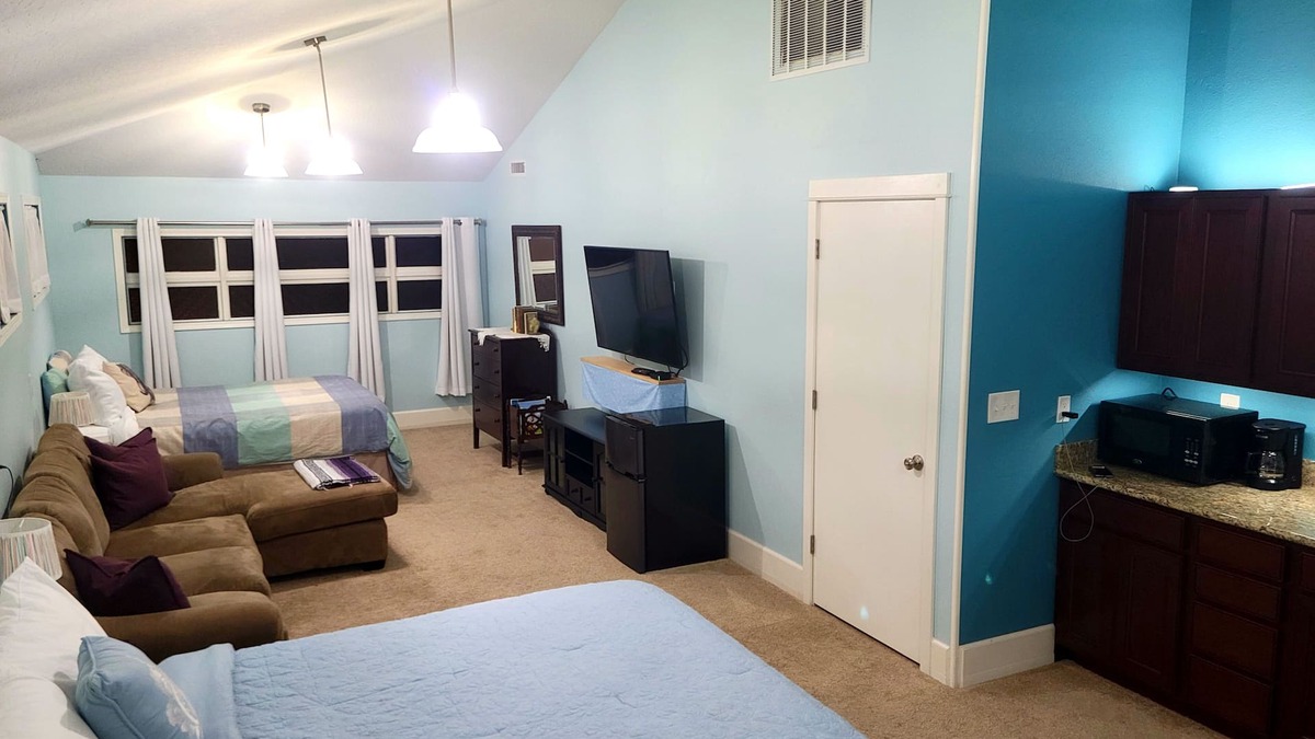 Cal Young Apartment | Mother-in-law Suite Close to Autzen/Hayward!