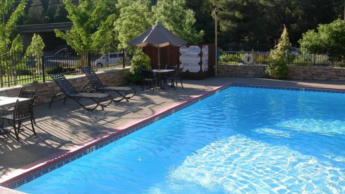 Apple Hill Hotel | Mother Lode Motel