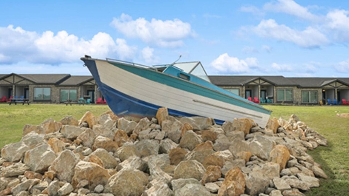 Graford Hotel | MotorBoat Inn Suite 7