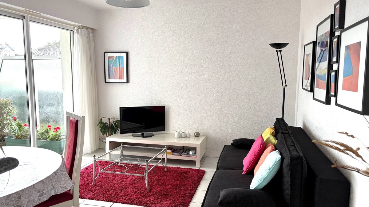 Tregastel Apartment | "MOUETTES" Rental Trégastel Sea Beach at 40m Feet in the water Côte Granit Rose