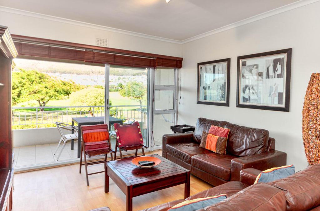 Mouille Point Apartment | Mouille Point Mountain View 2 Bedroom