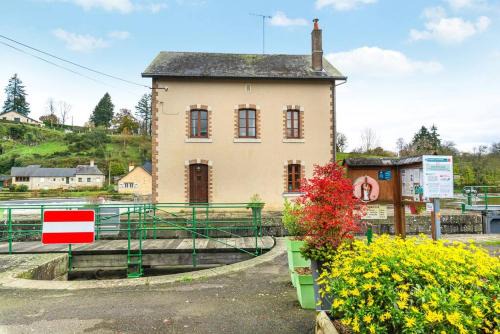 Saint-Sulpice House | Moulin de Neuville