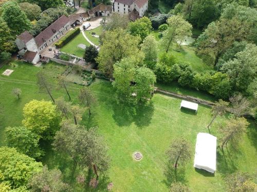 Messy Bed & Breakfast | Moulin de Moulignon B&B