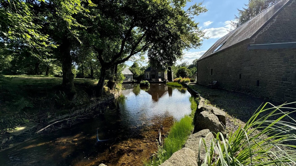 Le Gast House | Moulin du Gast 35 people: unusual housing,jacuzzi sauna billiards