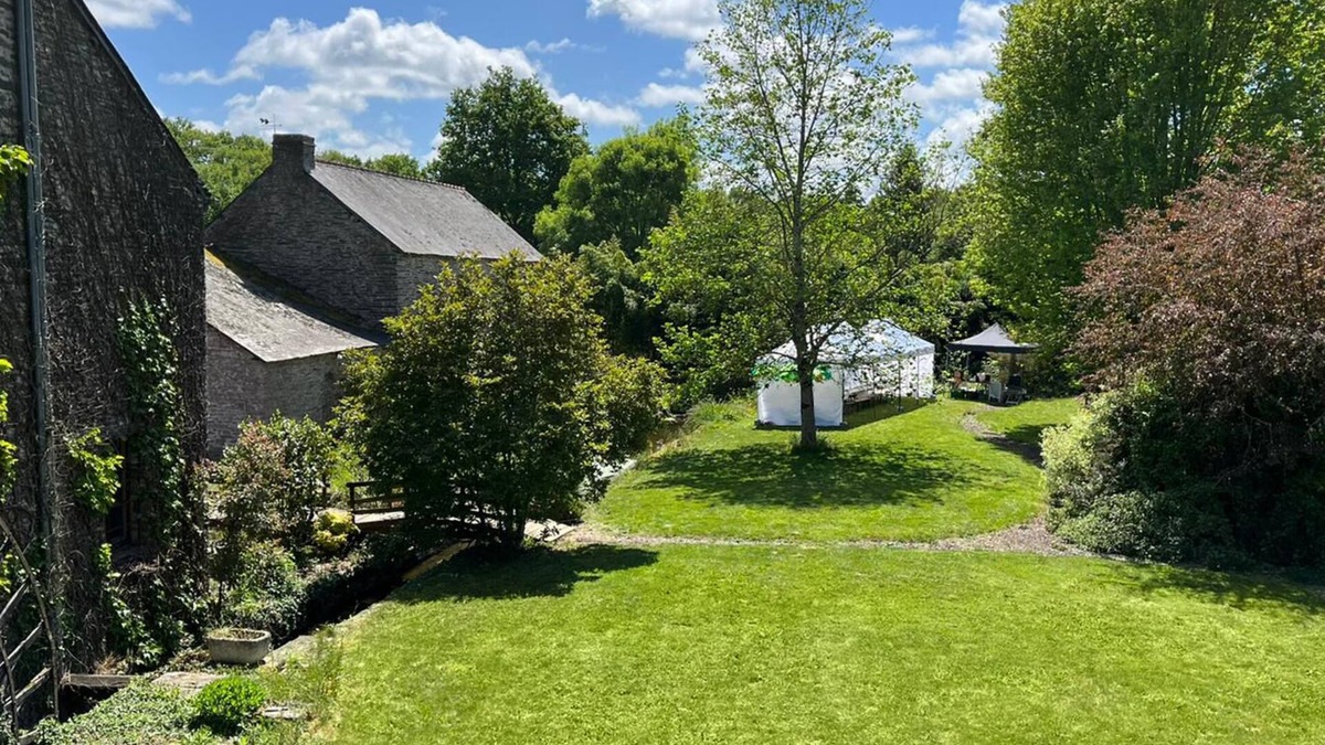 Saint-Just House | MOULIN Menhirs & nature reserve