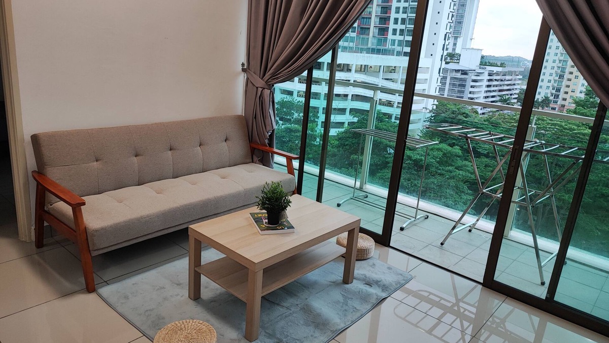 Taman Mount Austin Apartment | Mount Austin Lake View Comfy Staycation