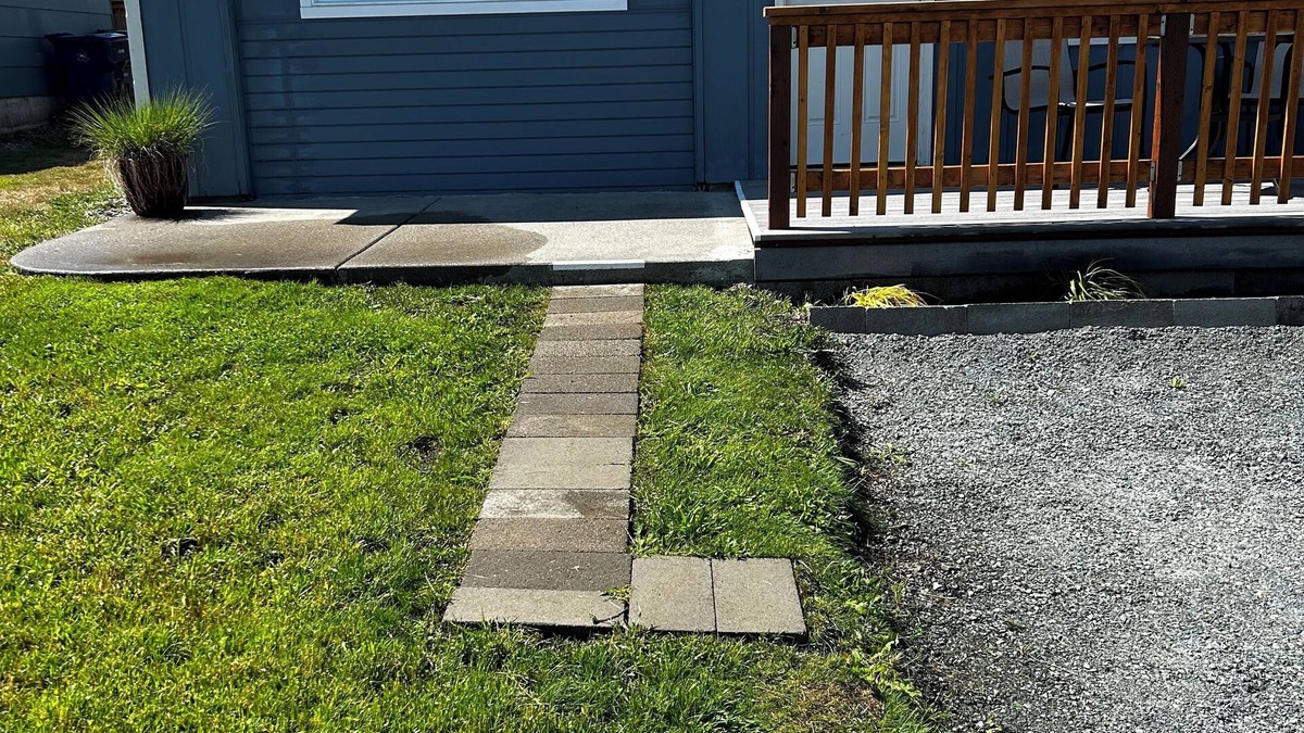 Anacortes Cottage | Mount Baker view free standing cottage with a small deck. Very clean and quiet!