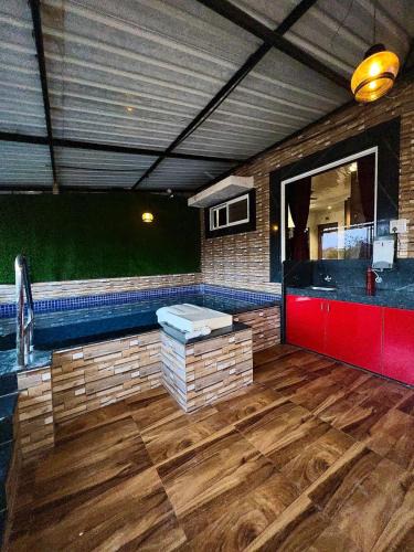 Tungarli Ski Chalet | MOUNT BUNGALOWS-1 BEDROOM Private pool chalet -wifi -private pool-ac