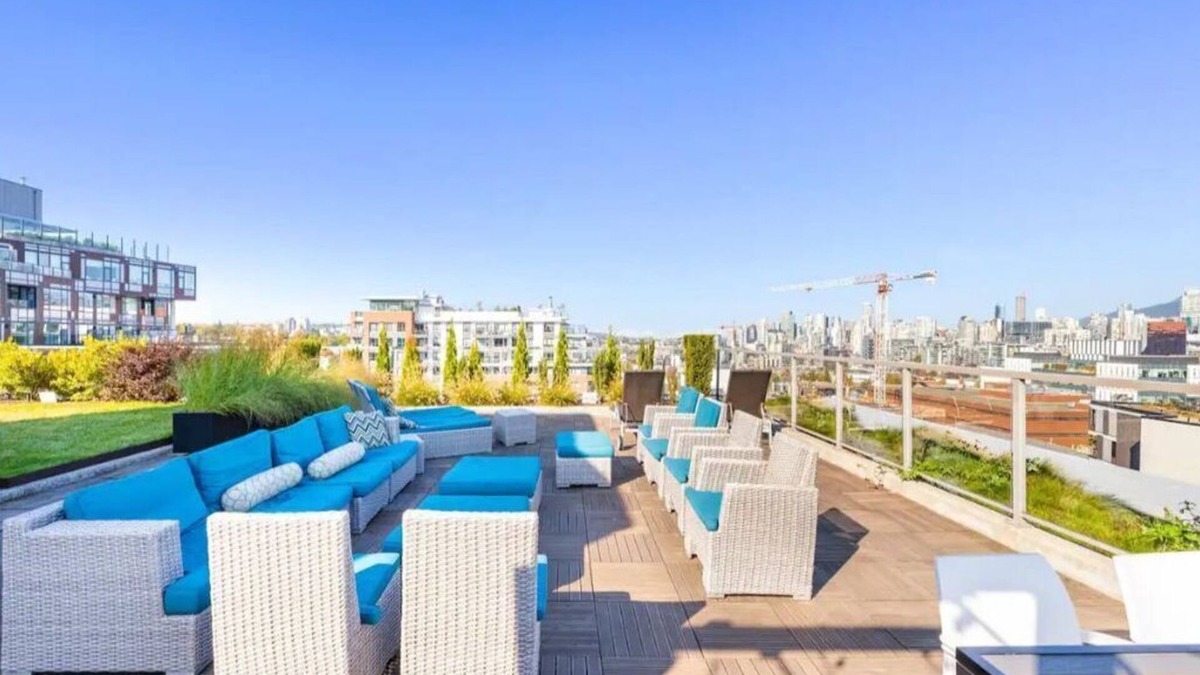 Mount Pleasant Condo | Mount Pleasant Boutique Home at "The District"