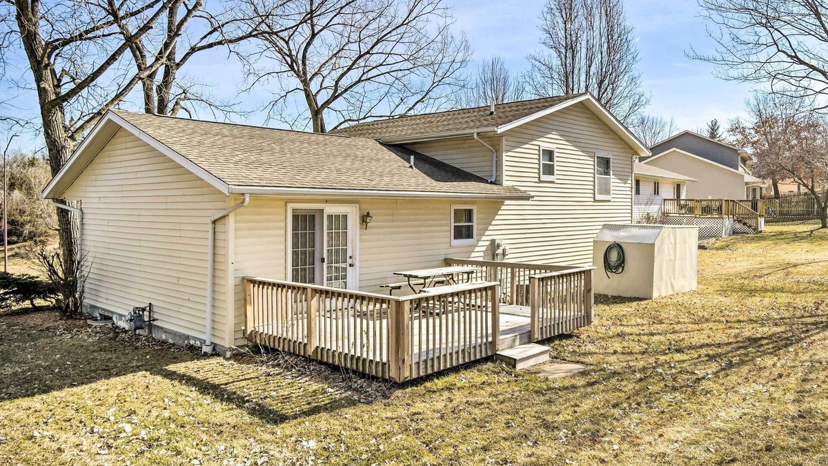 Mount Pleasant House | Mount Pleasant Home - 2 Mi to Charming Downtown!