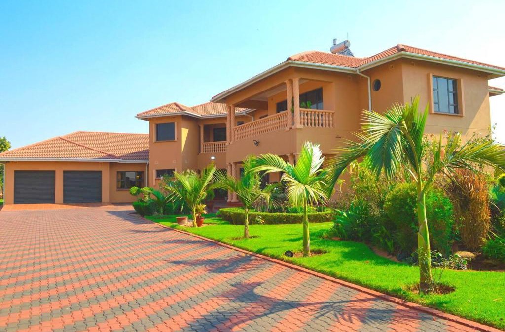 Mazowe Villa | Mount Pleasant - Luxurious 4-Bed Villa
