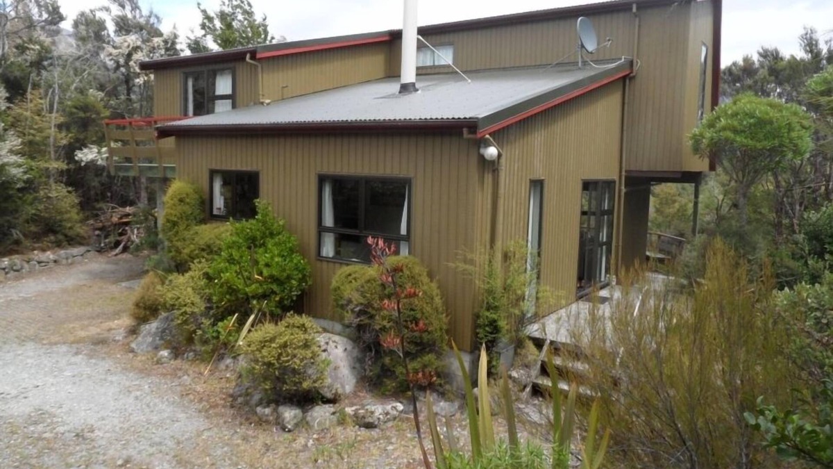 St. Arnaud House | Mount View, St Arnaud