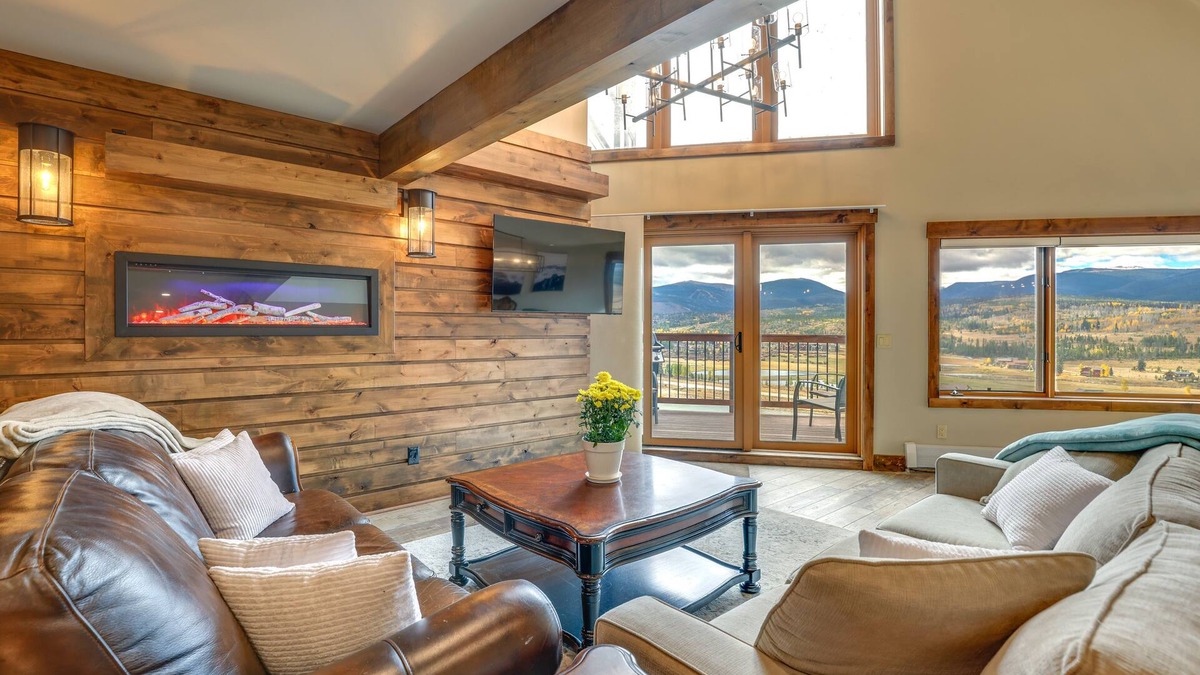 Fraser Condo | Mountain Adventure Home Base - Ski, Hike & Chill!