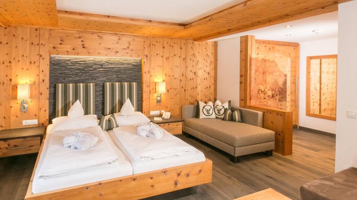 Filzmoos Apartment | Mountain and hiking experience in the room "Zirbenstein" - Alpenhof, country hotel
