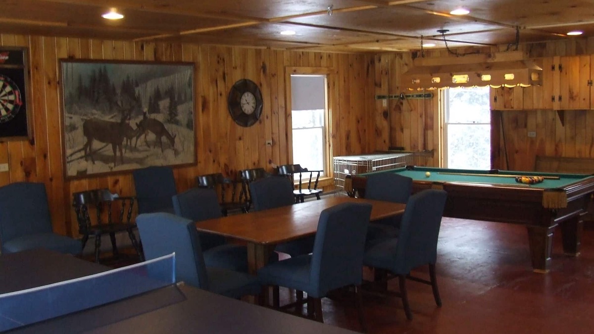 East Burke House | Mountain bikers delight to comfortably accommodate large groups.