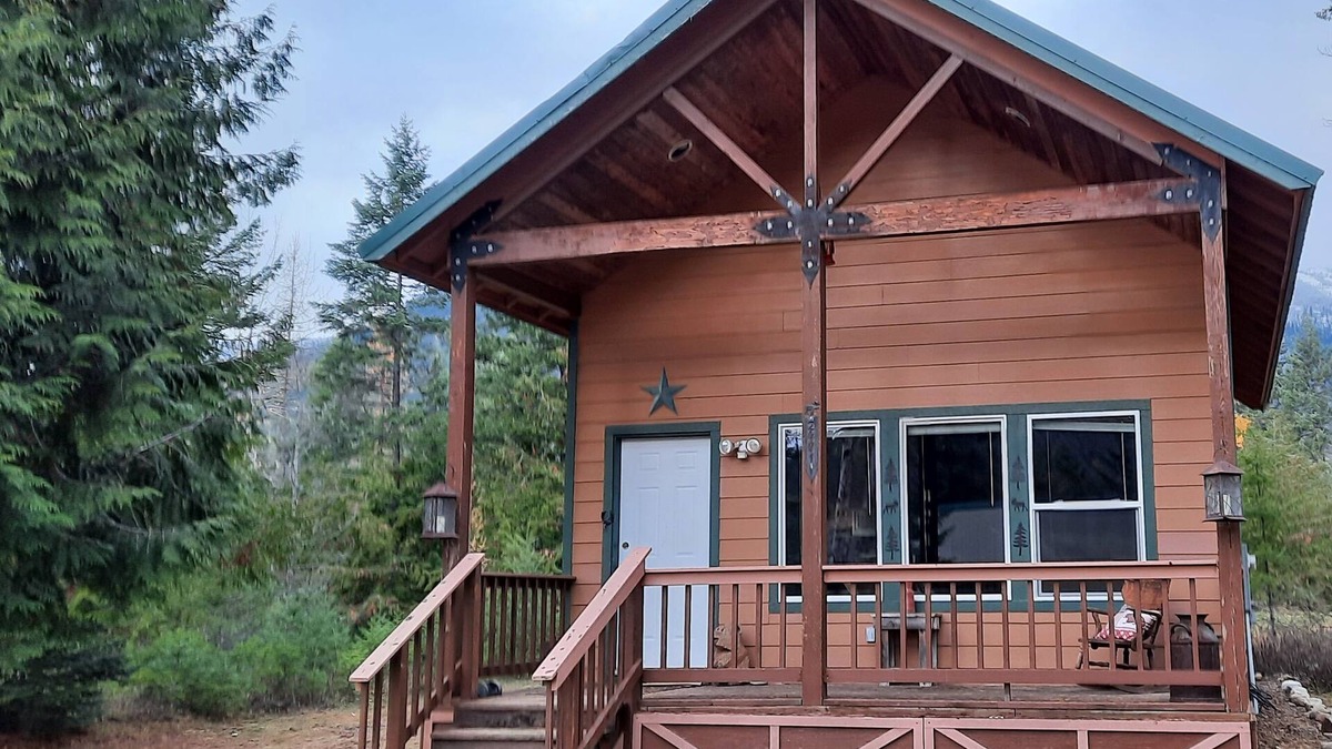 Clark Fork Cabin | Mountain Cabin near Lake Pend Oreille, Schweitzer Resort, Sandpoint, Wilderness