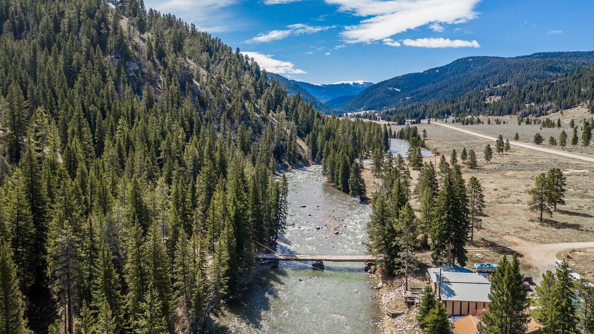 Gallatin Gateway House | Mountain cabin w/a wood burning stove, large deck, & river views - near hiking