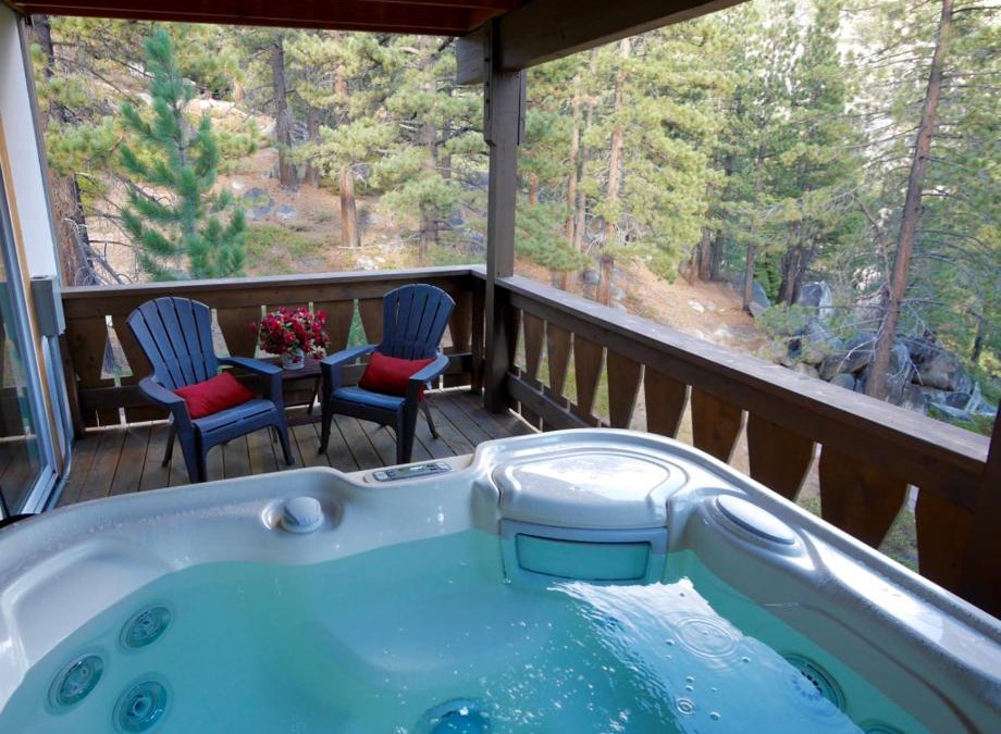 Incline Village House | Mountain Cabin with Hot Tub and Sauna