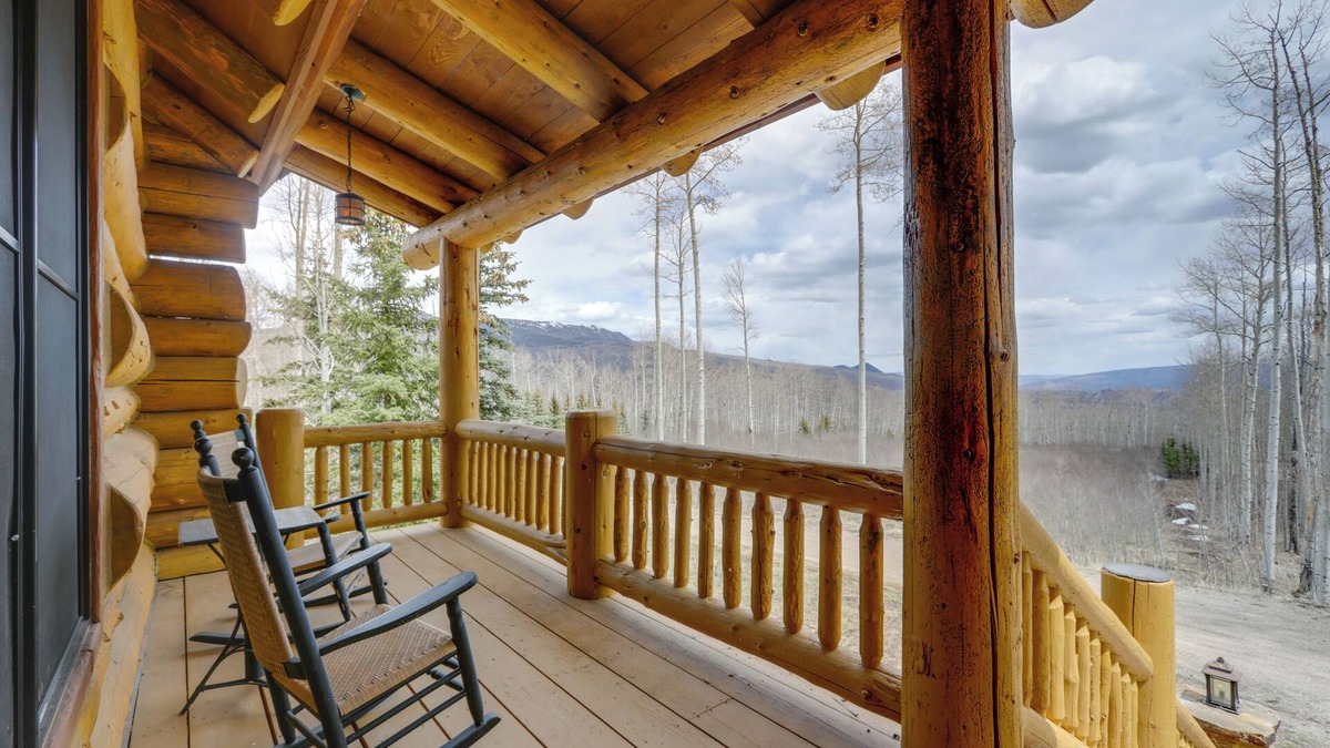 Gypsum Cabin | Mountain Chalet Bordering White River Nat'l Forest