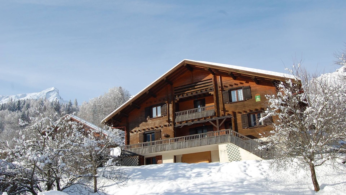 Les Clefs Ski Chalet | Mountain chalet, ideal for 2 people LA MAISON DES OISEAUX