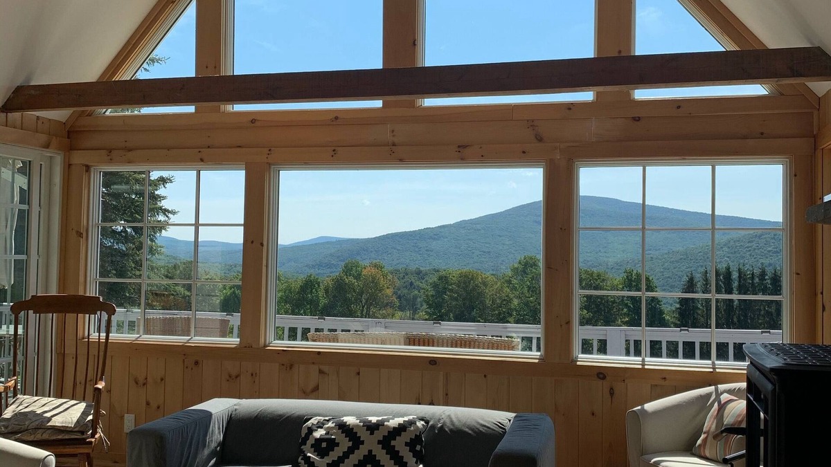 Fleischmanns Ski Chalet | Mountain Chalet with Breathtaking Panoramic Views